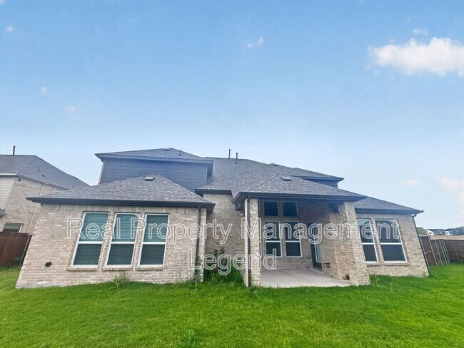Building Photo - 1019 Modesto Dr