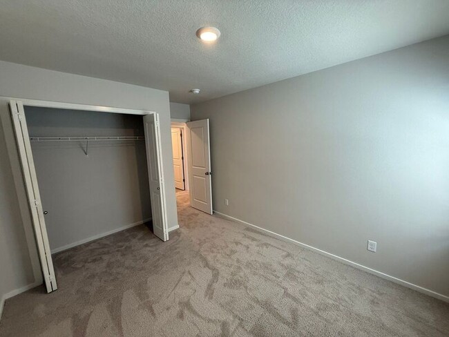Building Photo - 4820 Gray Ct NE