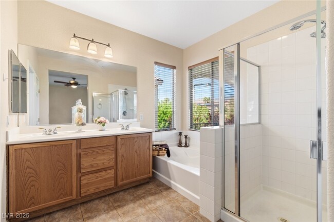 Building Photo - 11904 Luna Del Mar Ln
