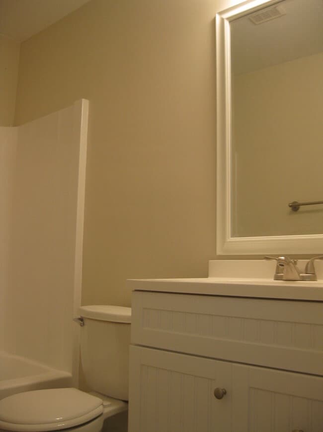 Building Photo - Beautiful 2 Bedroom townhouse in Thalia
