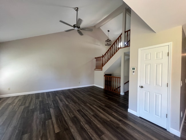 Building Photo - 634 Sandy Summit Dr