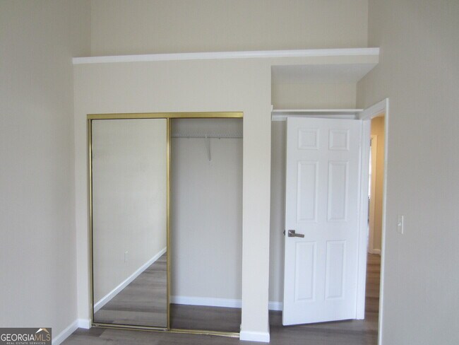 Building Photo - 4036 Oak Glenn Dr