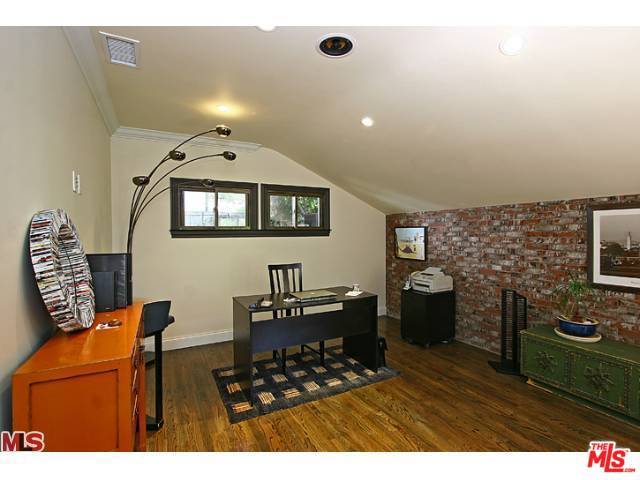 Building Photo - 2001 Coldwater Canyon Dr