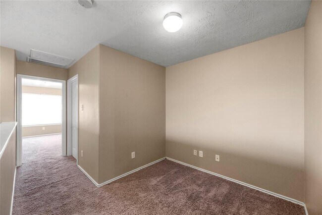 Building Photo - 5642 Claybeck Ln