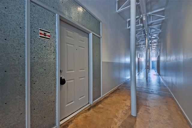 Building Photo - 215 N Walton St