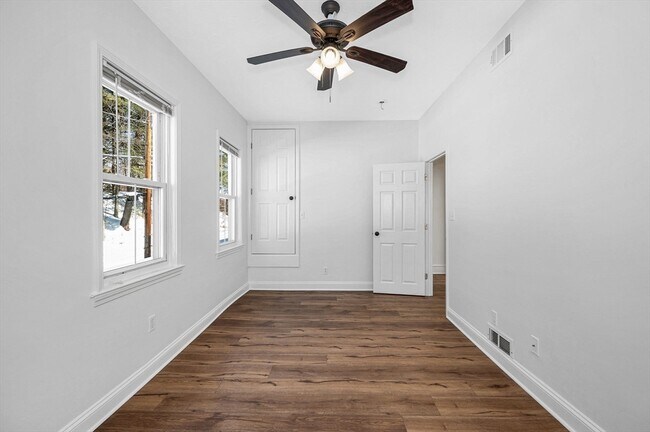 Building Photo - 12 Broadway St