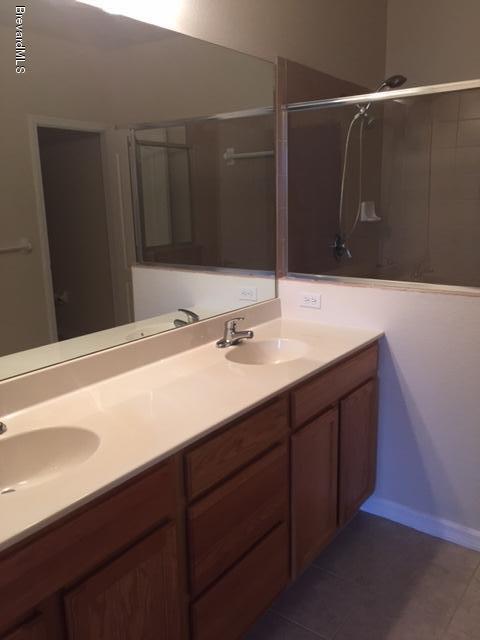 Building Photo - 1040 Venetian Dr