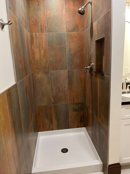 Bathroom 2 shower - 88 Putnam Ave