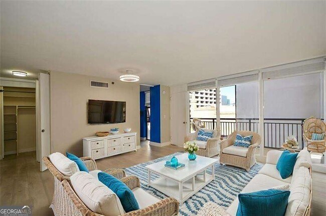 Building Photo - 620 Peachtree St NE