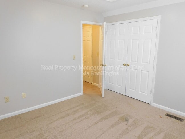 Building Photo - 1805 Cody Ave
