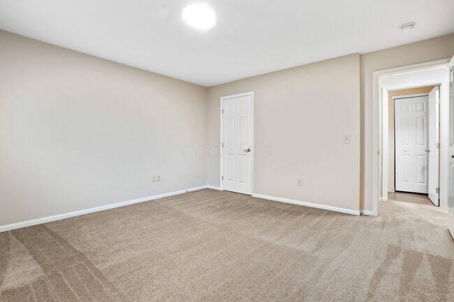 Building Photo - 4907 Stratford Pine Ln