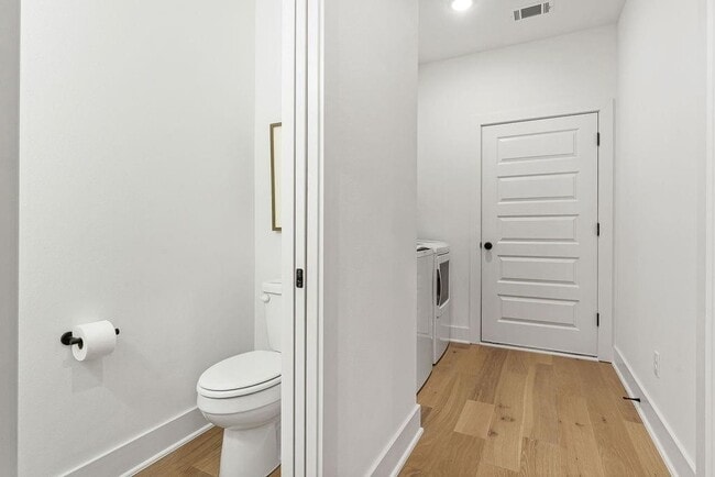 Building Photo - 4126 W Olive St