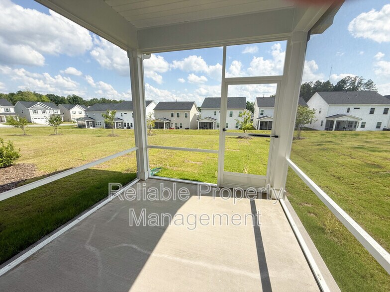 Building Photo - 380 Glacier Lk Dr