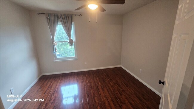 Building Photo - 7239 Foxbrook Dr