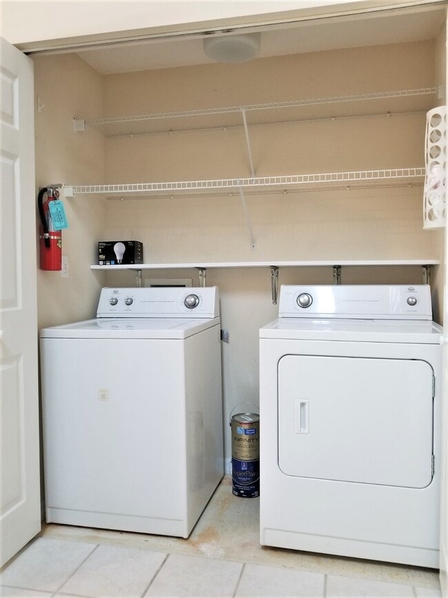 Building Photo - BEAUTIFUL 3BR/2BA IN THE LINKS @ HAILE PLA...