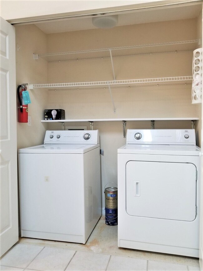 Building Photo - BEAUTIFUL 3BR/2BA IN THE LINKS @ HAILE PLANTATION!