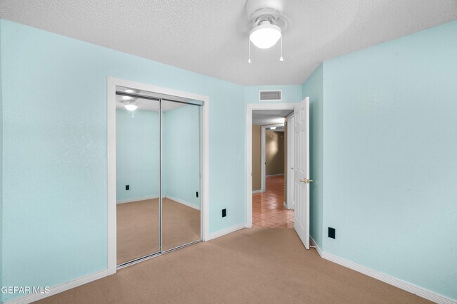 Building Photo - 4644 Loma De Cobre Dr