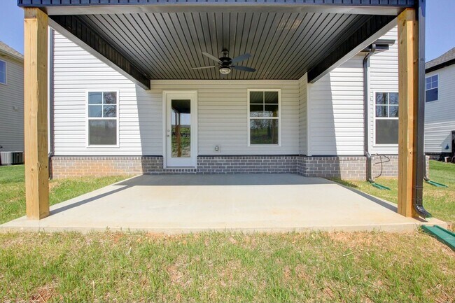 Building Photo - 818 Limestone Wy