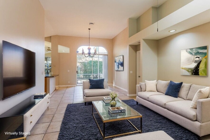 Building Photo - 12020 Glenmore Dr