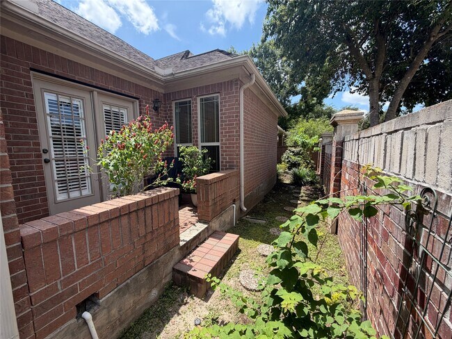 Building Photo - 13722 Aspen Cove Dr