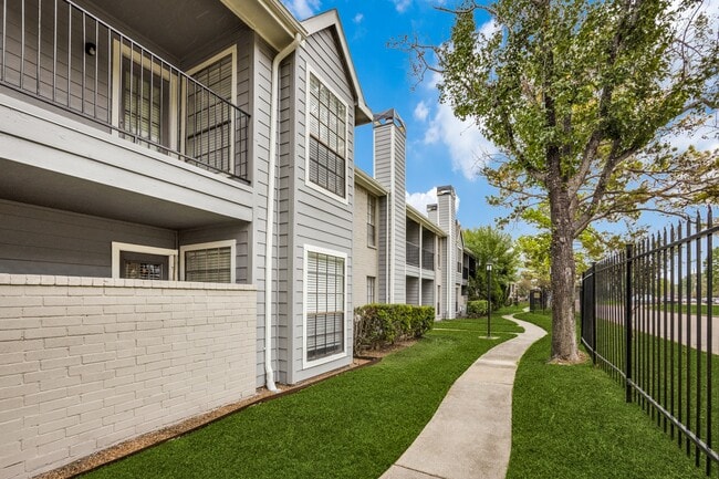 Building Photo - Chelsea at Fallbrook