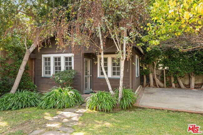 Building Photo - 139 S Anita Ave