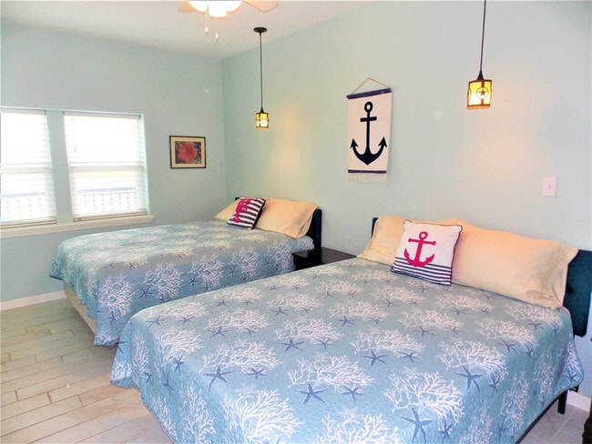 Building Photo - 602 Sea Breeze Ln