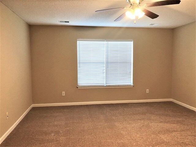Building Photo - 180 Hainsworth Dr