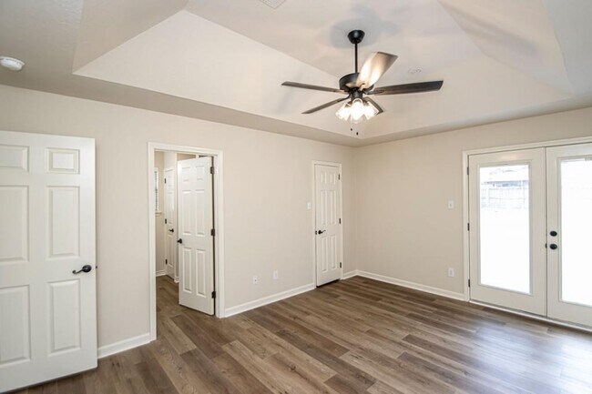 Building Photo - 23 Pamela Ln