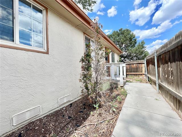 Building Photo - 429 N 30th St