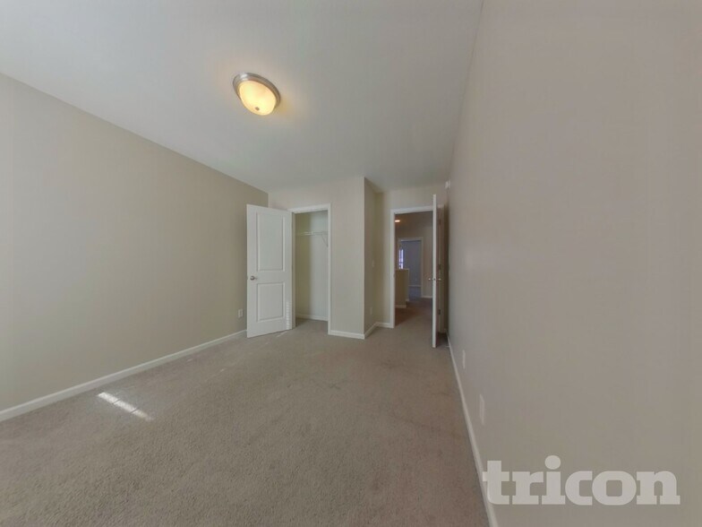 Building Photo - 377 Longfellows Ln