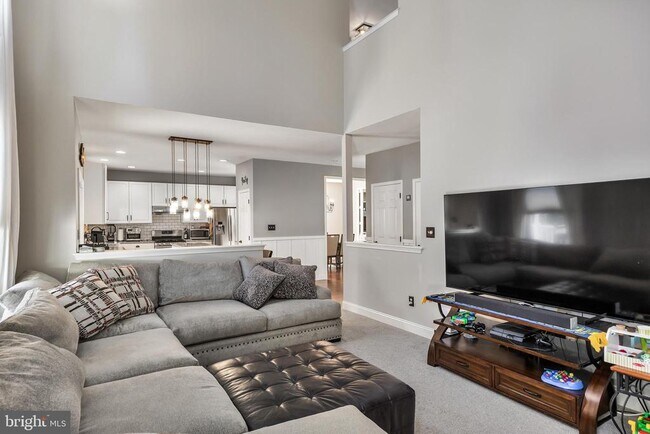 Building Photo - 105 Quarterhorse Ct