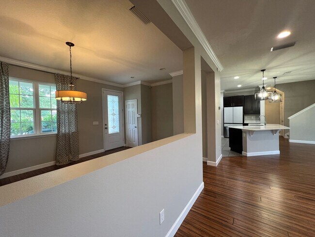 Building Photo - BEAUTIFUL 3-bedroom, 3-bathroom home in Gr...