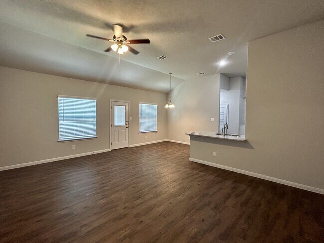 Building Photo - 10007 Westover Bluff