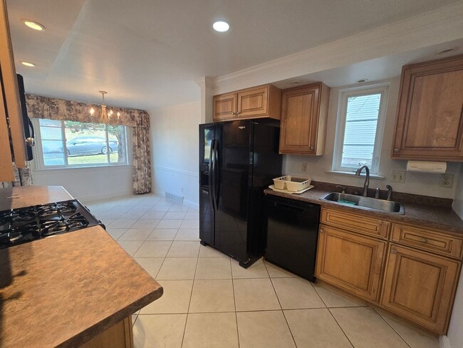 Building Photo - Beautifully Kept 2 Bedroom Home in Penn Hi...