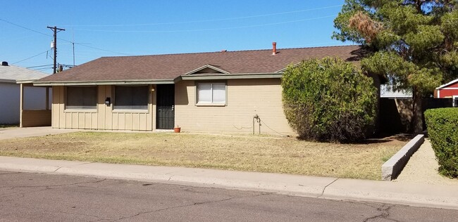 Building Photo - VERY NICE 4 BEDROOM 3 BATH TEMPE HOME