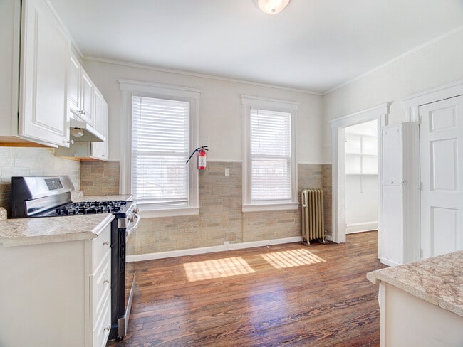 Kitchen - 322 Westfield Ave