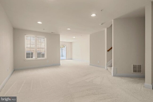 Building Photo - 618 Berwick Ct