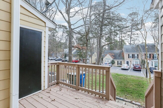 Building Photo - 4523 Hamptonshire Dr