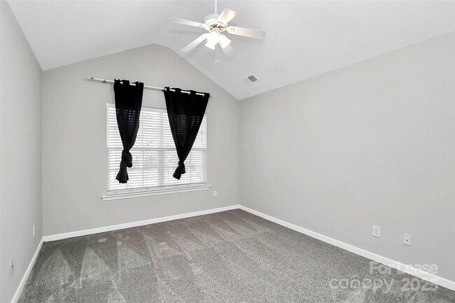 Building Photo - 2138 Winthrop Chase Dr