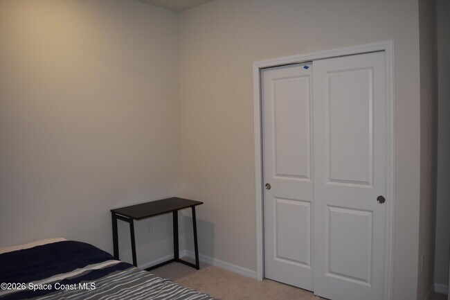 Building Photo - 5039 Sunnytime St