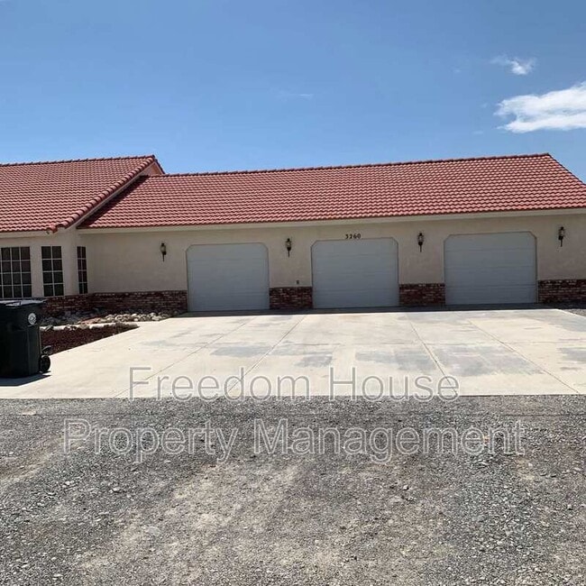 Building Photo - 3260 Helicopter Ave