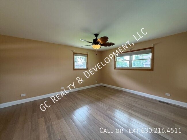 Building Photo - 381 W Millers Rd