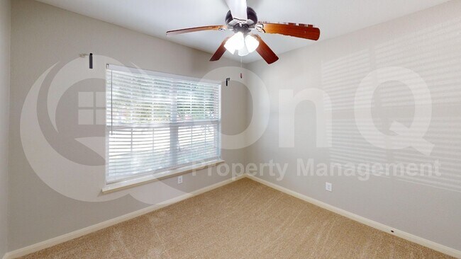 Building Photo - 10012 Quail Glen Dr