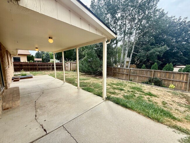 Building Photo - 4808 N Franklin Ave