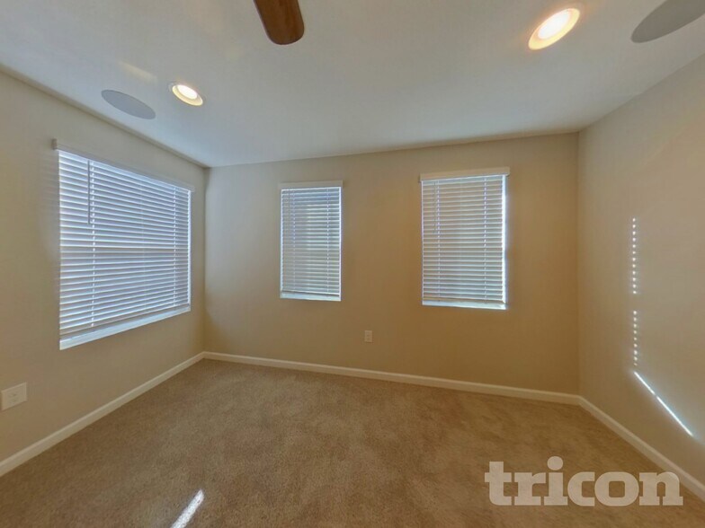 Building Photo - 201 Sangmon Ct