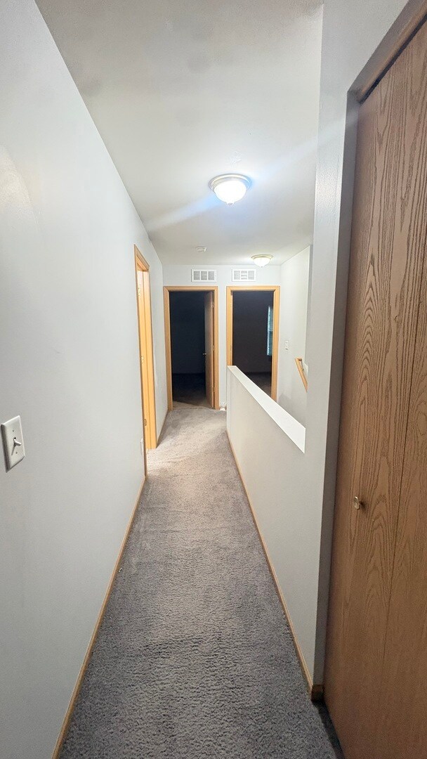 Building Photo - 16428 Willow Walk Dr