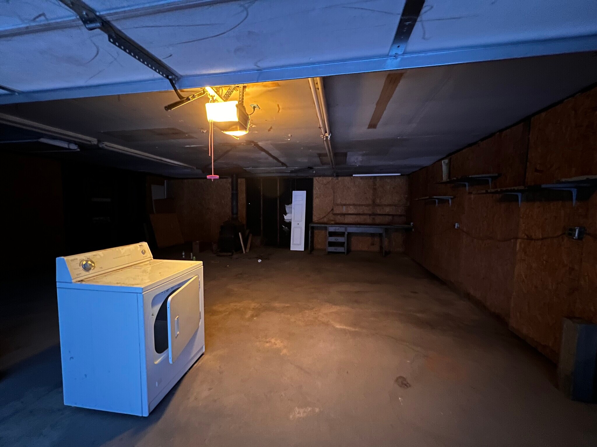 garage - 12708 Foster St