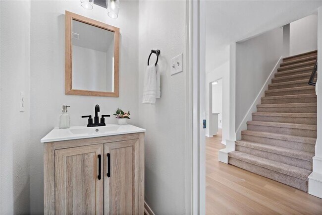 Building Photo - 22823 Tara Way Dr