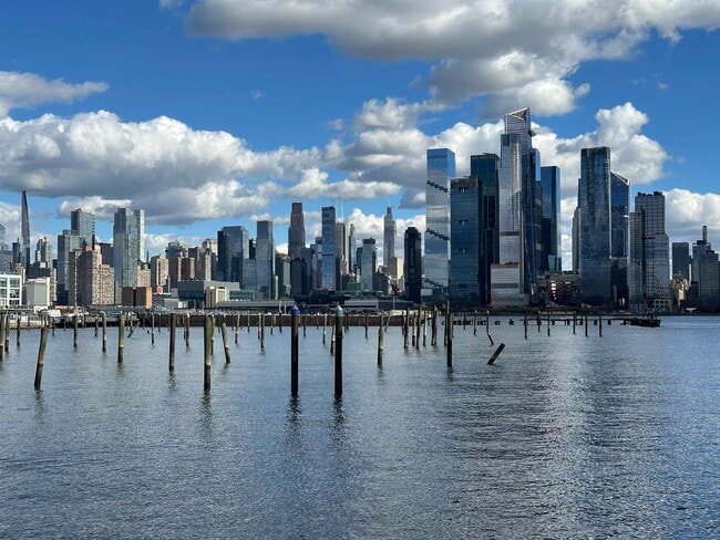 Building Photo - 600 Harbor Blvd